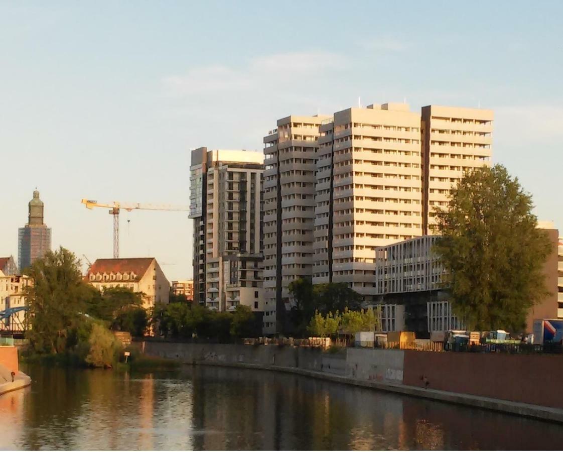 Intelliparts Lägenhet Wrocław Exteriör bild